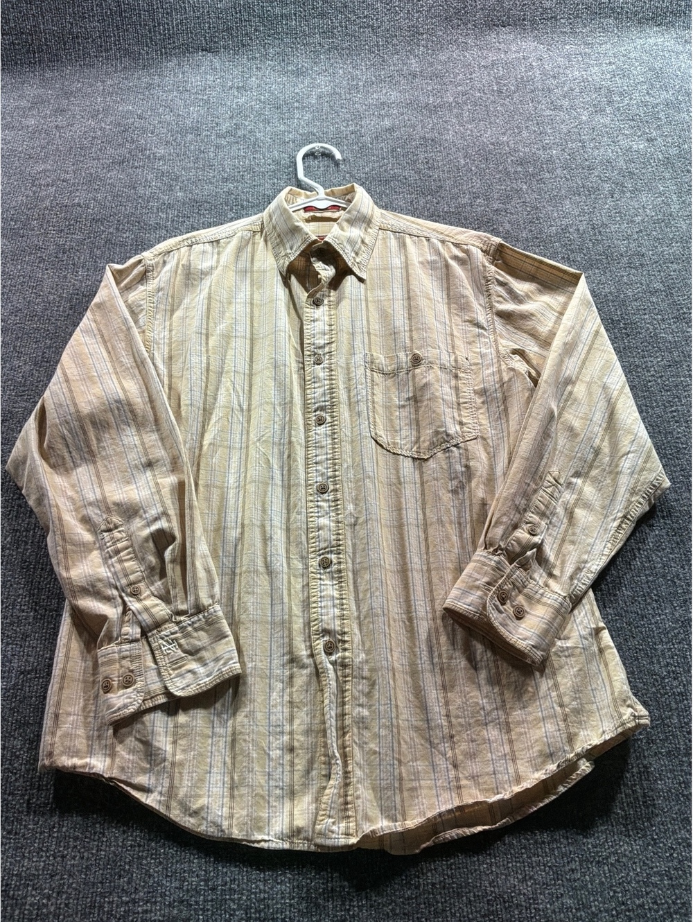 Izod Luxury Sport Men's Button-Up Shirt Medium Smooth Cotton Plaid